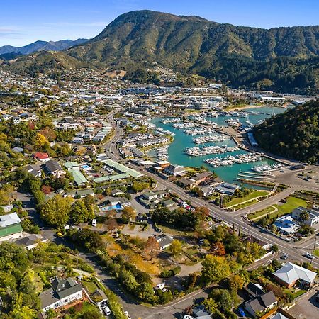 Tasman Holiday Parks Picton Εξωτερικό φωτογραφία Aerial view of Akaroa