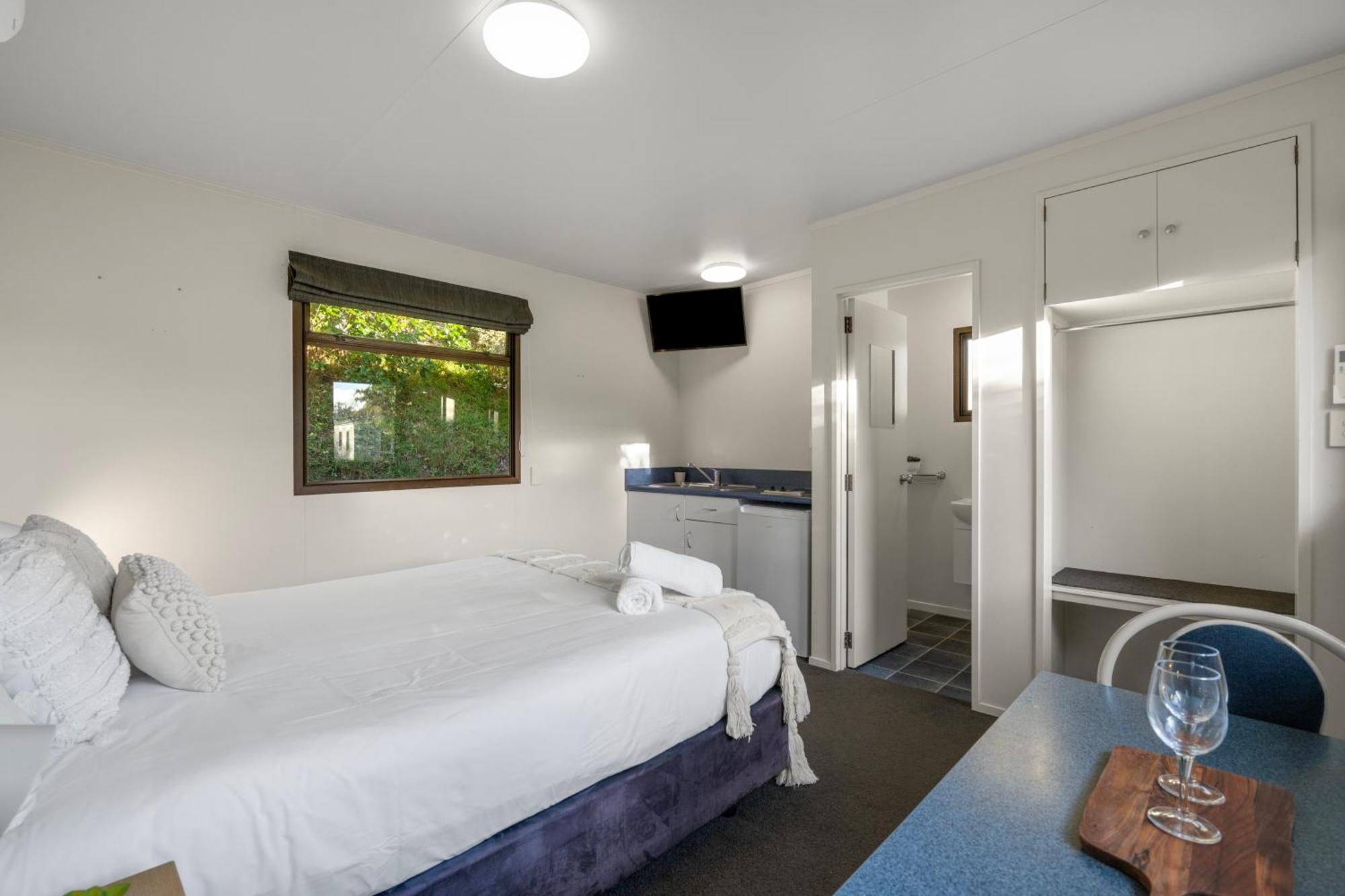 Tasman Holiday Parks Picton Εξωτερικό φωτογραφία A studio apartment