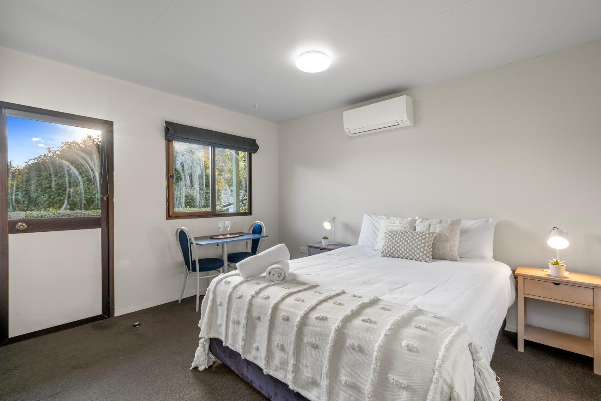 Tasman Holiday Parks Picton Εξωτερικό φωτογραφία A room at the hotel