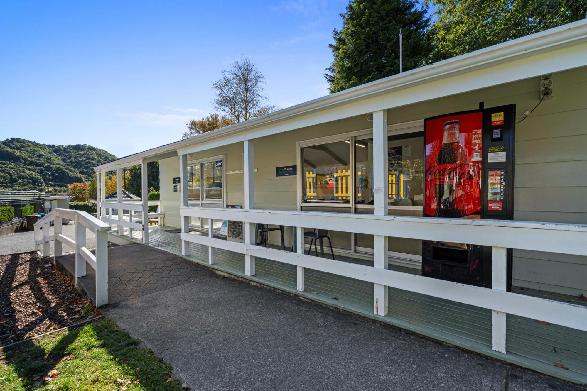 Tasman Holiday Parks Picton Εξωτερικό φωτογραφία The station in 2019