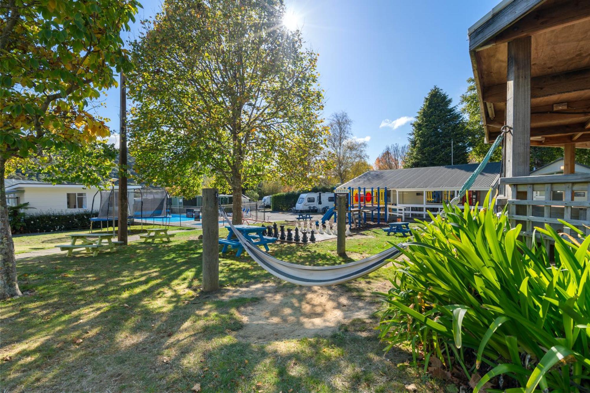 Tasman Holiday Parks Picton Εξωτερικό φωτογραφία Camping in France